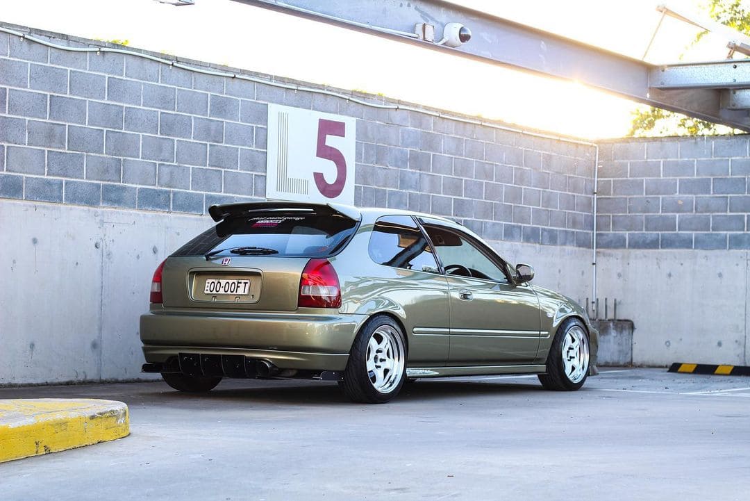 2000 Honda Civic Hatchback Rear End