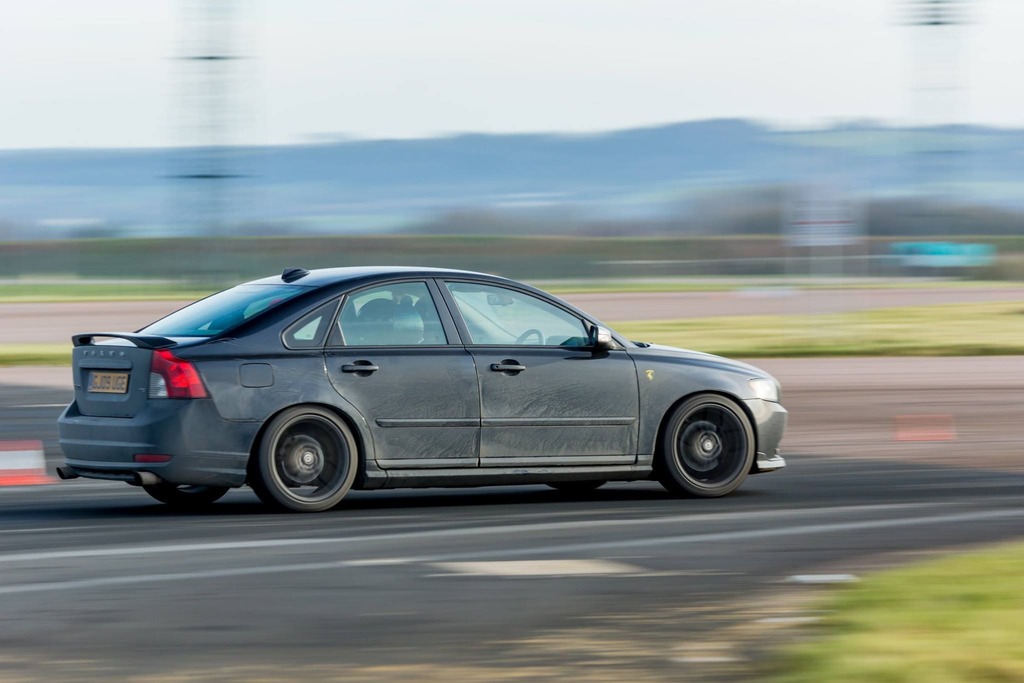 Lowered 2009 Volvo S40 R-Design