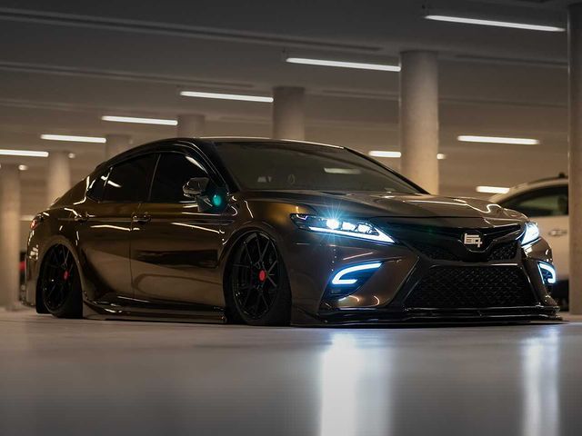 Custom 2018 Toyota Camry SE