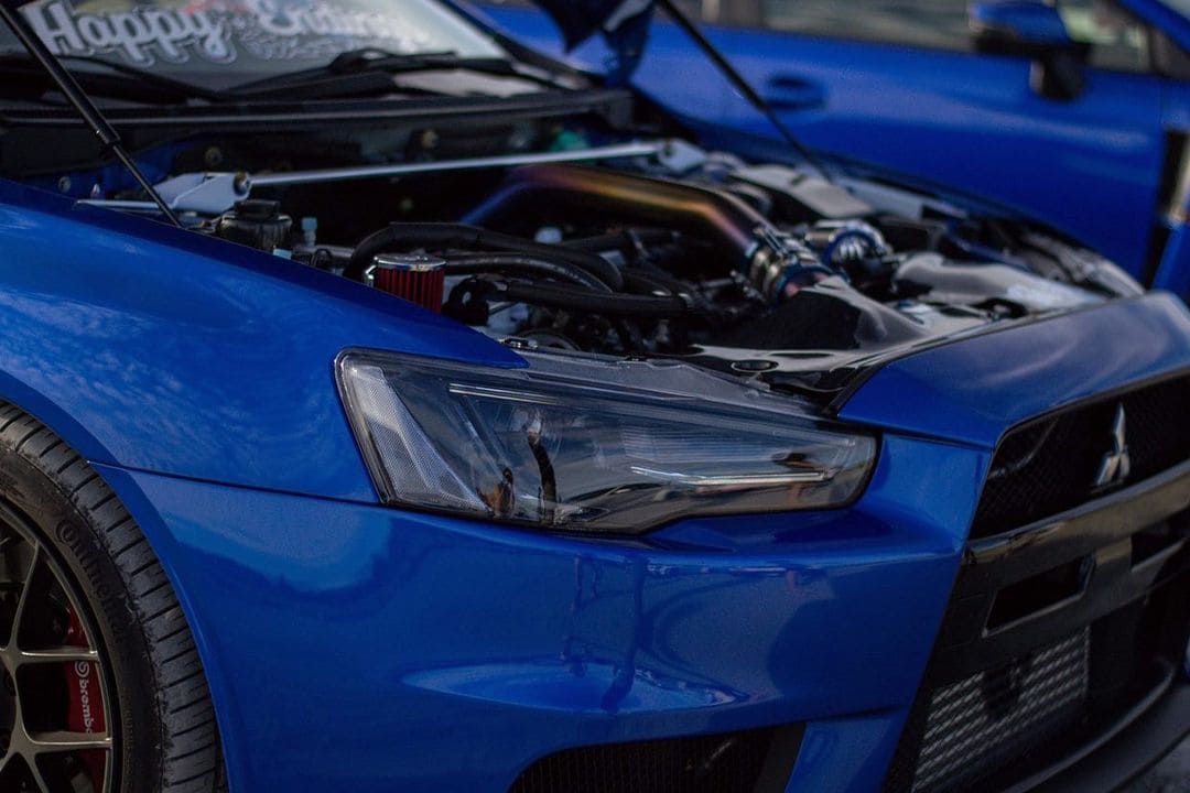 Engine bay 2015 Mitsubishi Evolution