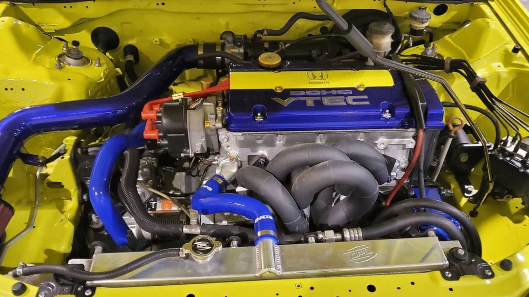 1997 Honda Prelude Engine bay