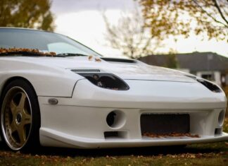 Rupi Bal’s 1987 Widebody FC3S RX7