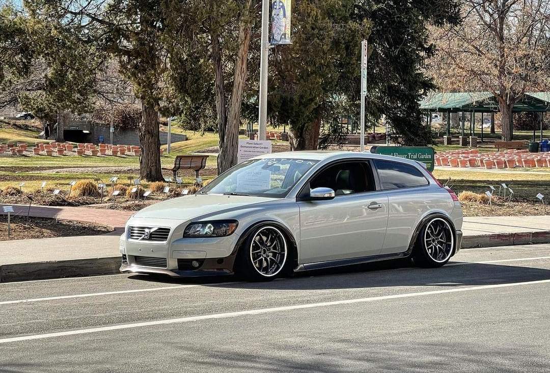 stanced Volvo C30 R Design