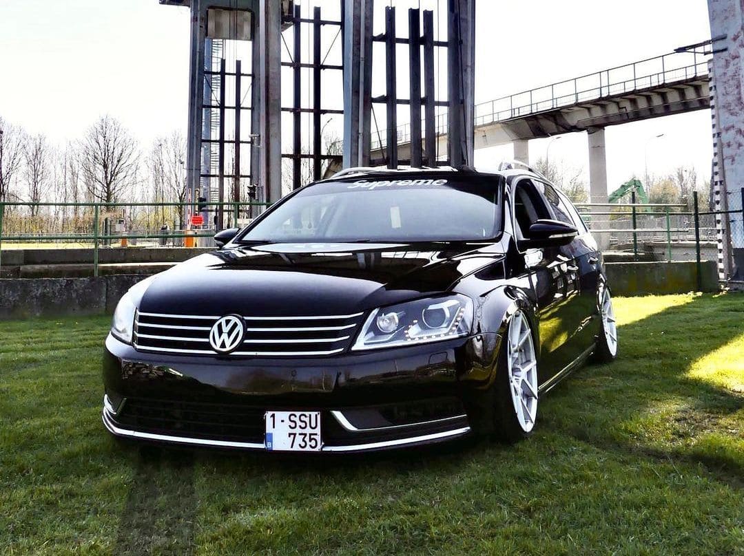 Volkswagen Passat B7 Front End