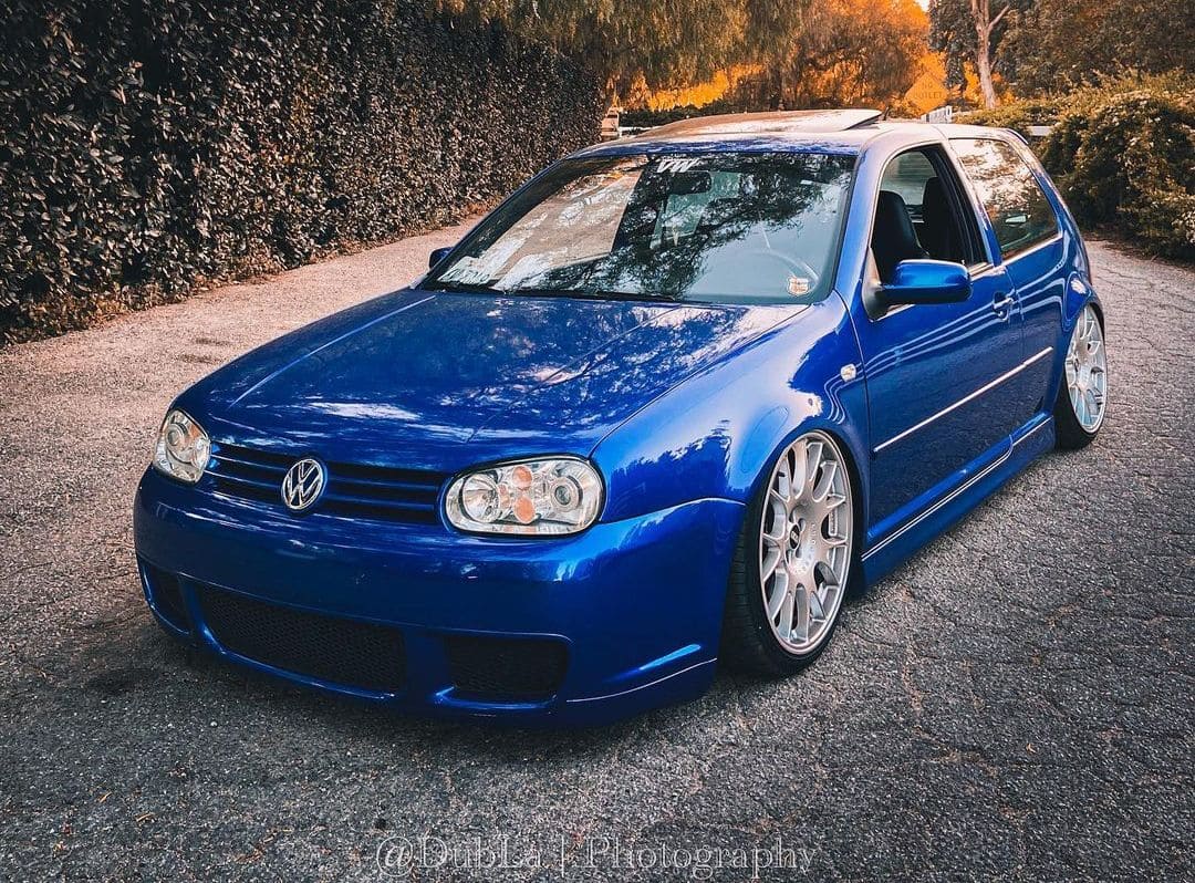 2004 Volkswagen R32 Front End