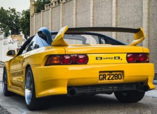 Chris Cheng’s 1993 Toyota MR2