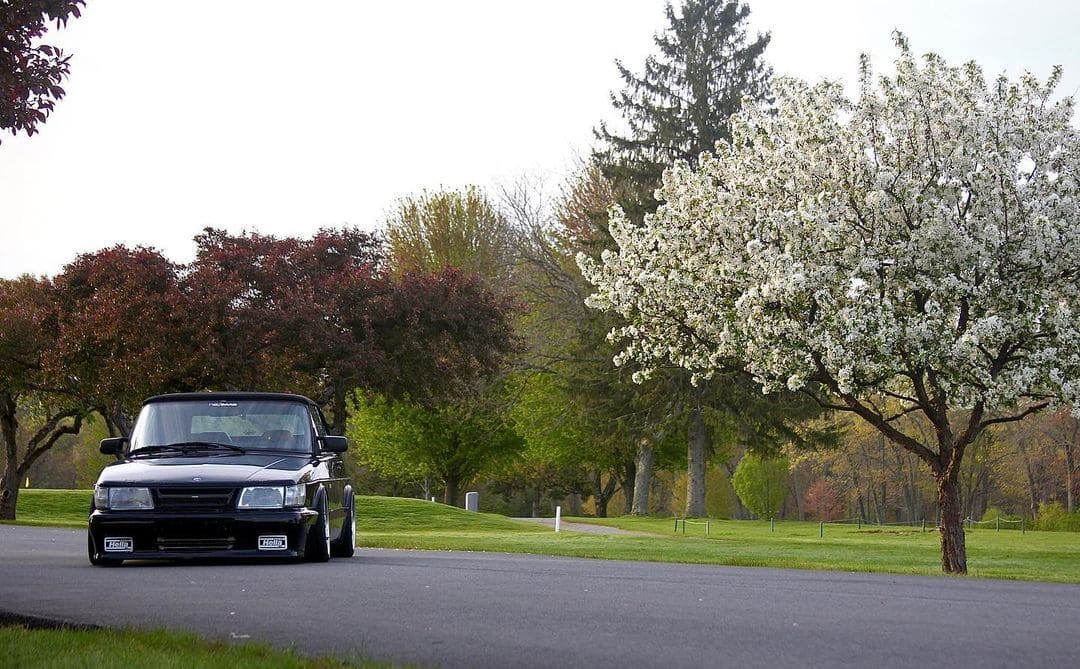 SAAB 900