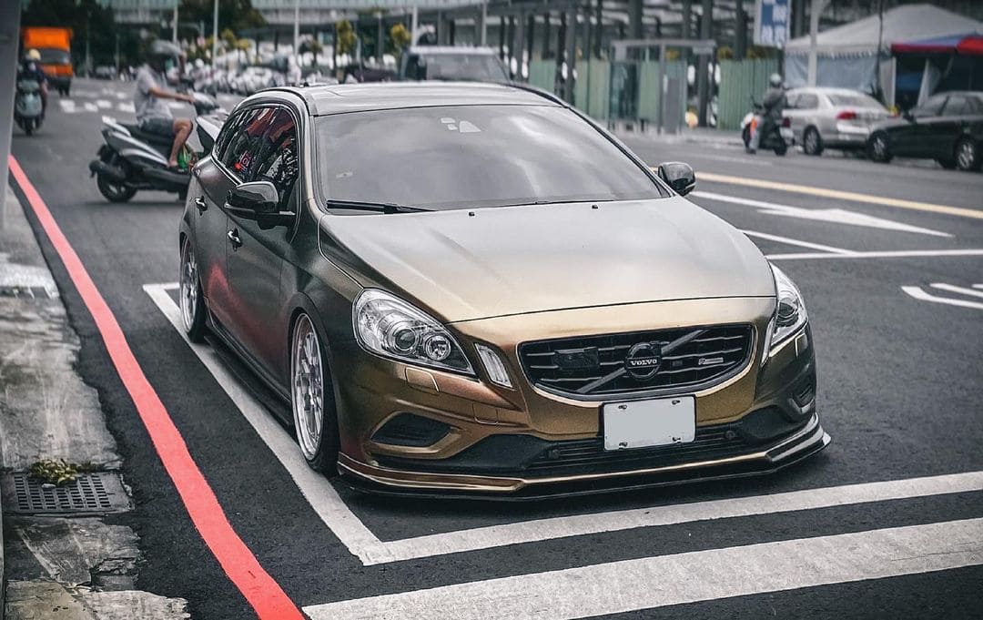 volvo v60 front end