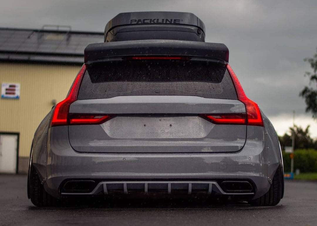 Volvo V90 rear end