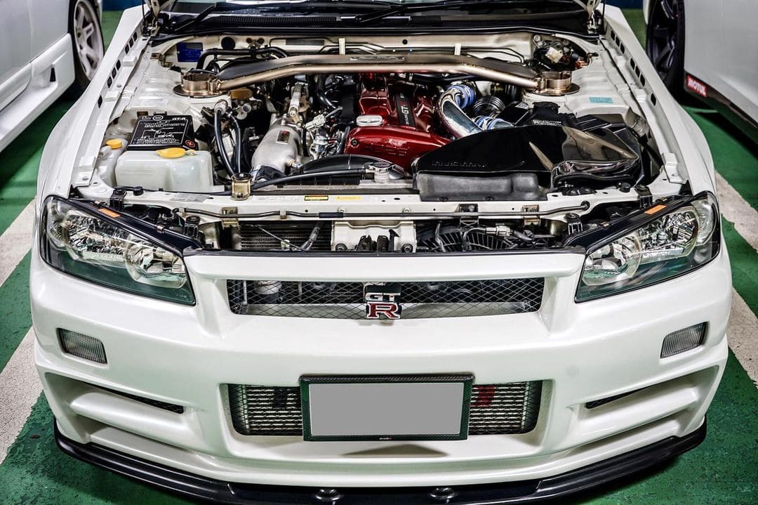 Nissan Skyline Engine bay