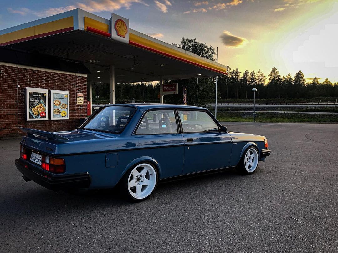 Volvo 242