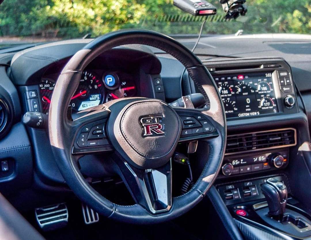 Nissan Skyline GT-R R35 Interior