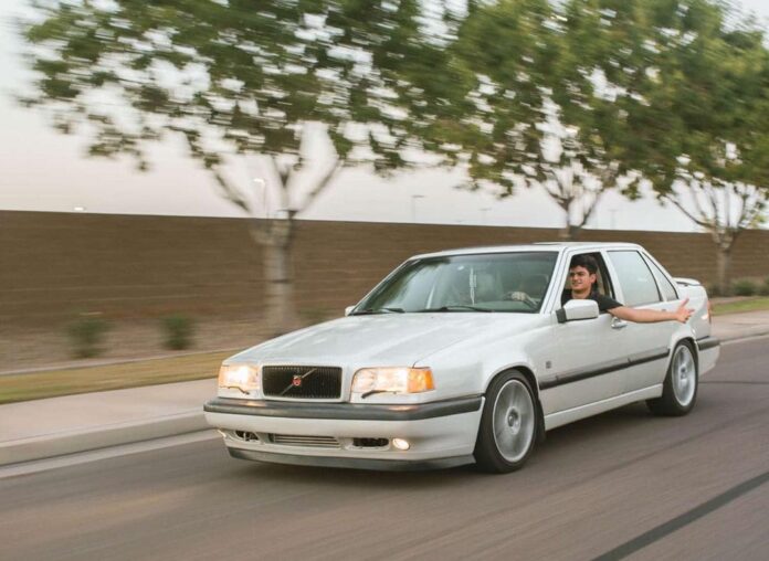 Omar Elaqad's 1996 Volvo 854 Platinum