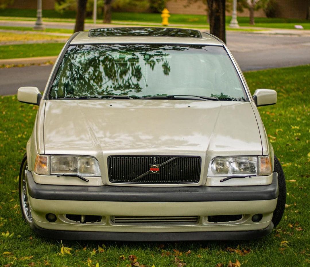 Volvo 854 Grill