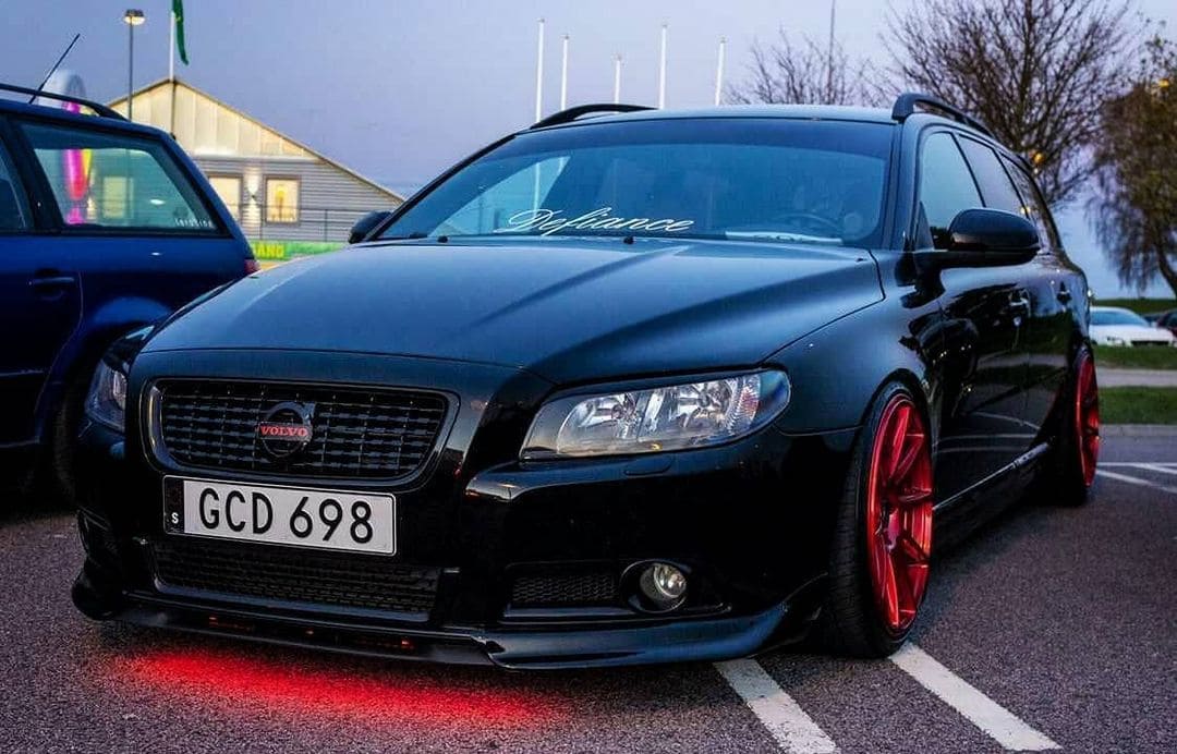 Modified Volvo V70 