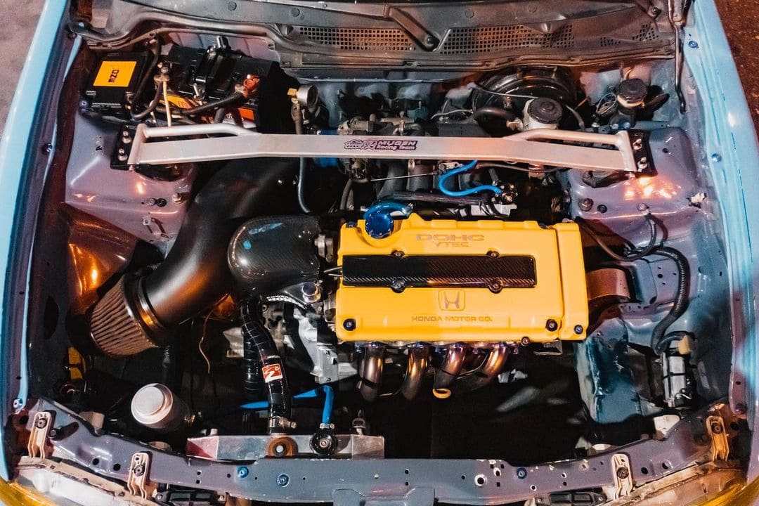 Acura Integra Engine bay
