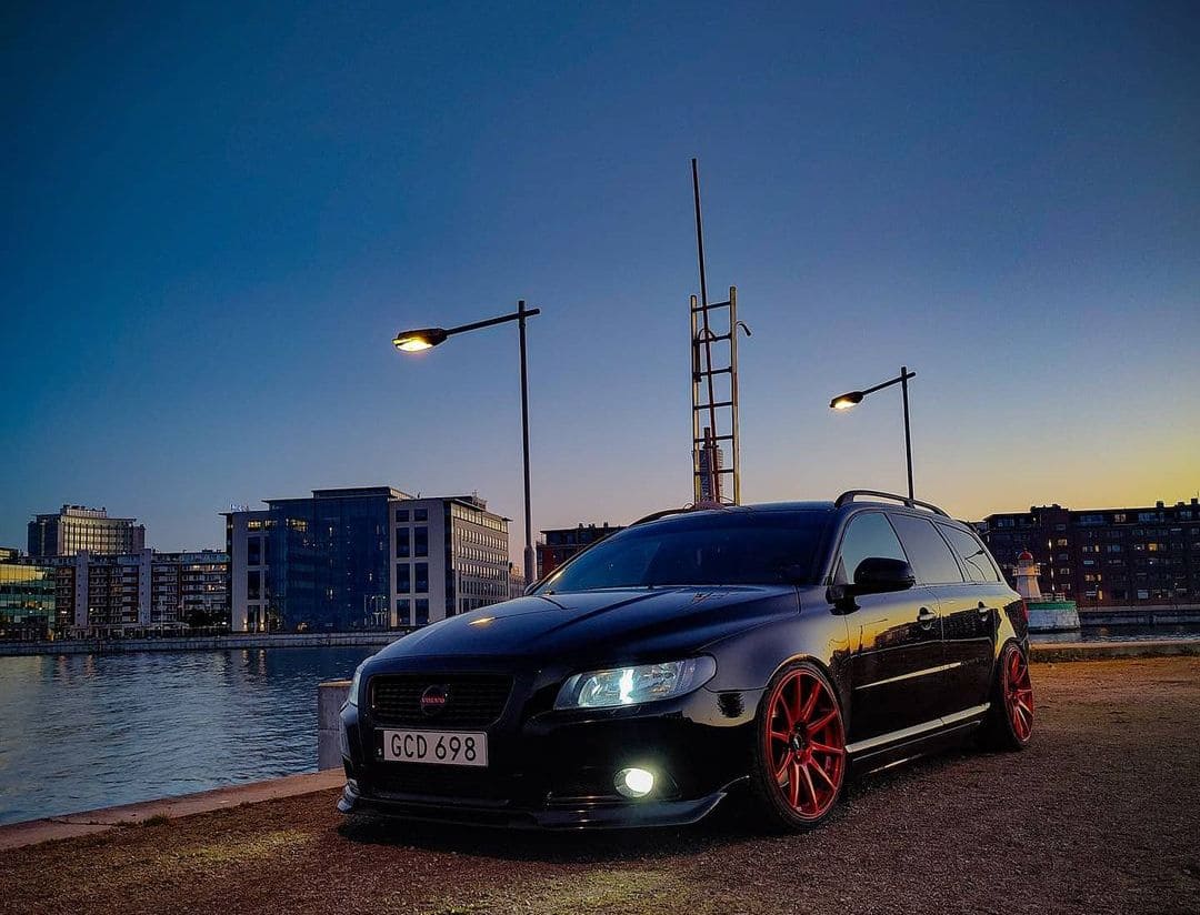 Volvo V70 Front End 