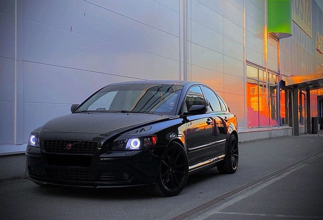 Modified Volvo S40