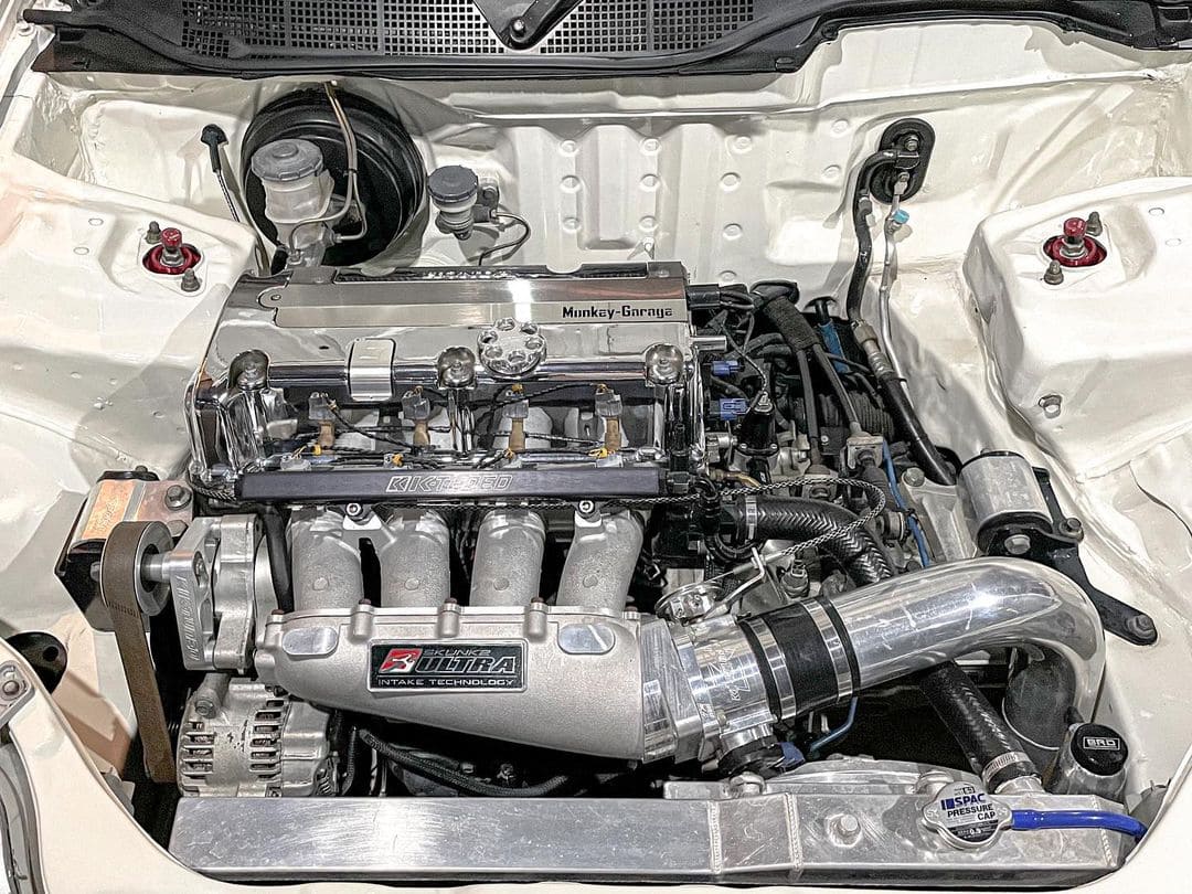 Honda Civic Type R Engine bay