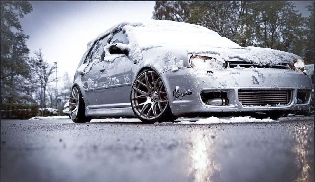 Lowered Golf MK4 R32