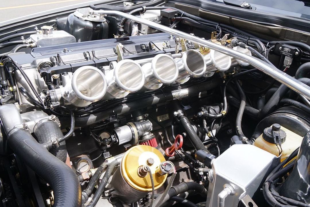 BMW e34 Engine bay