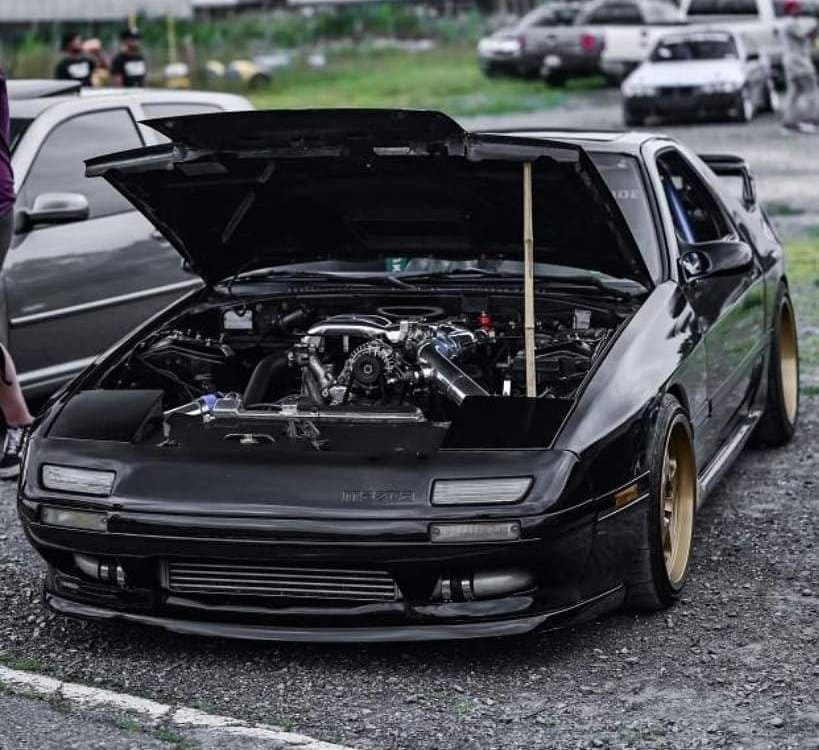 Mazda RX7 Engine bay