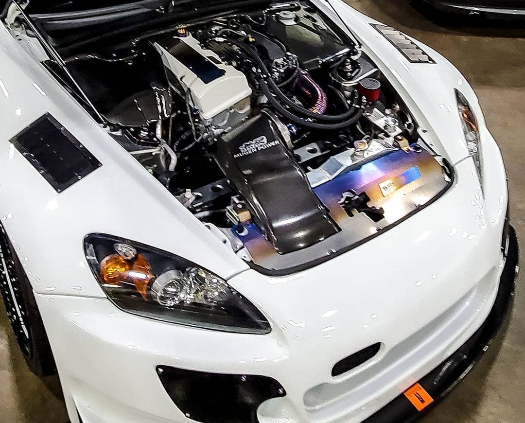 Honda S2000 Engine bay