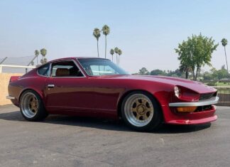 Sammi Frazier’s 1973 Datsun 240Z Sammi Frazier's 1973 Datsun 240Z