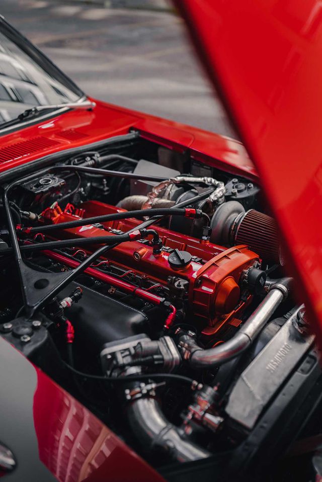 1975 Datsun 280z Engine bay