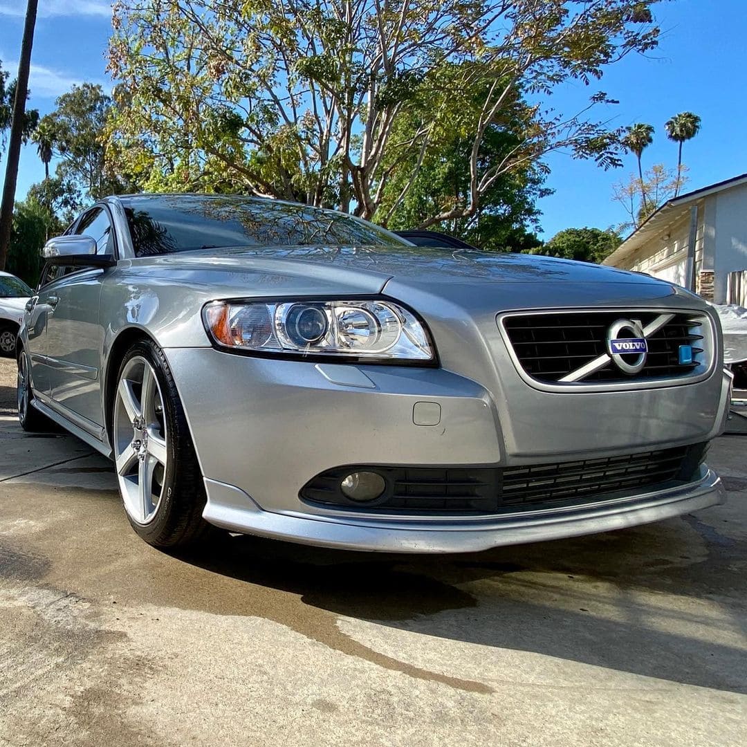 Volvo S40 T5 R-Design Headlights