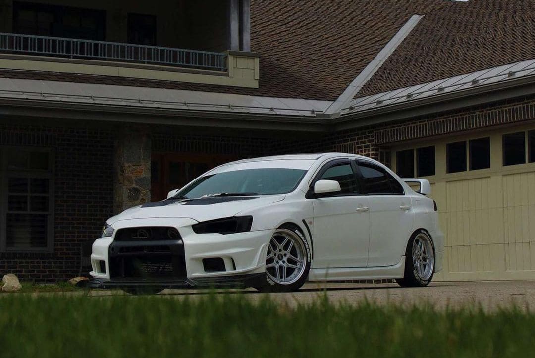 Mitsubishi Evo GSR With Rims