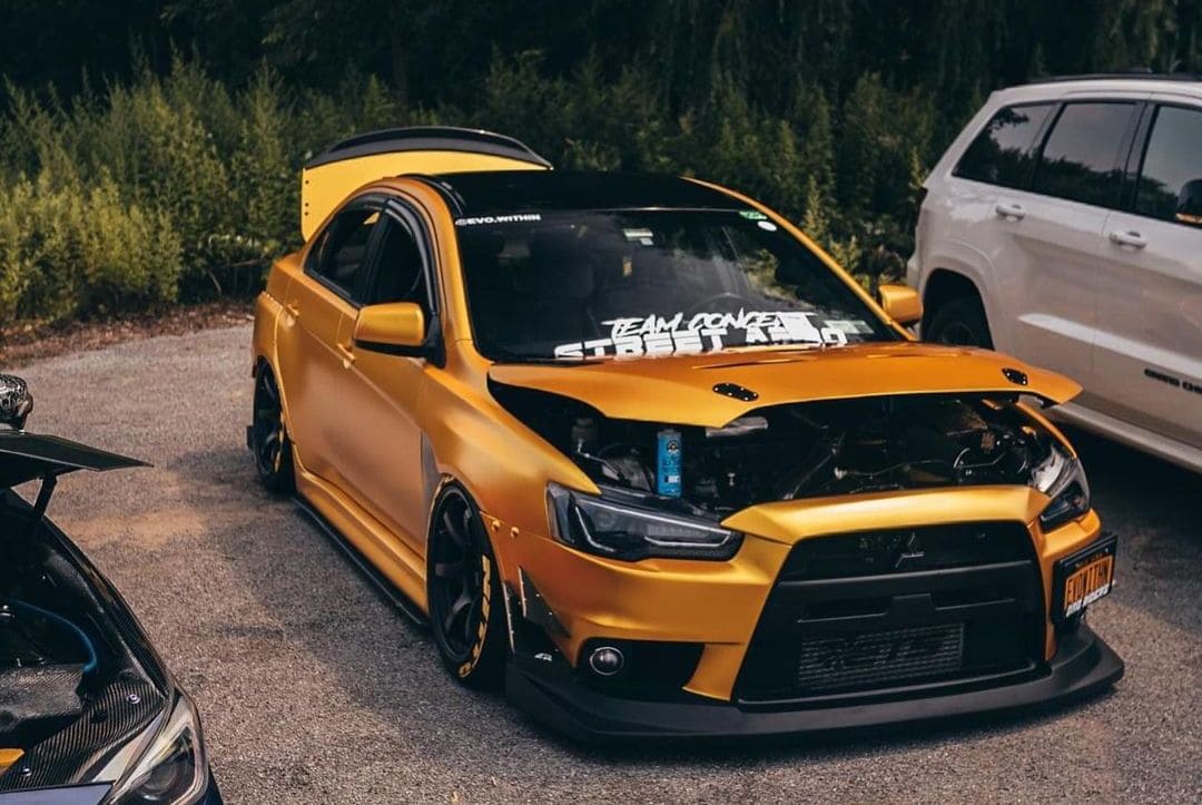 Modded Mitsubishi EVO X 