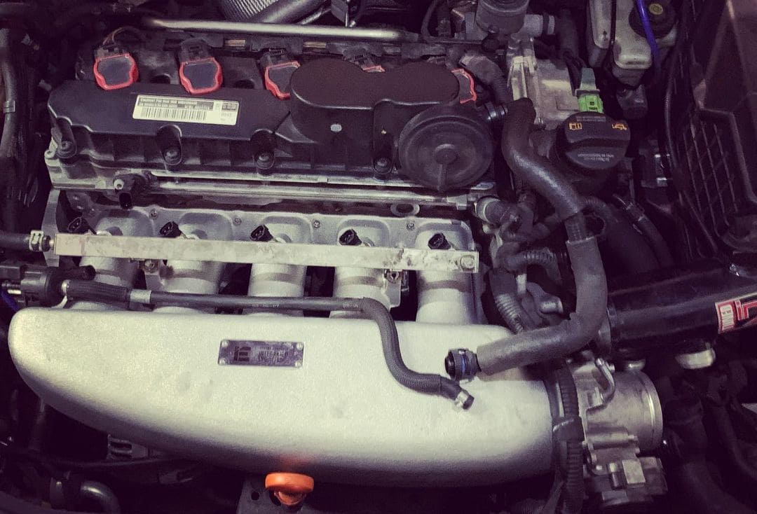 Volkswagen Golf Rabbit	Engine bay