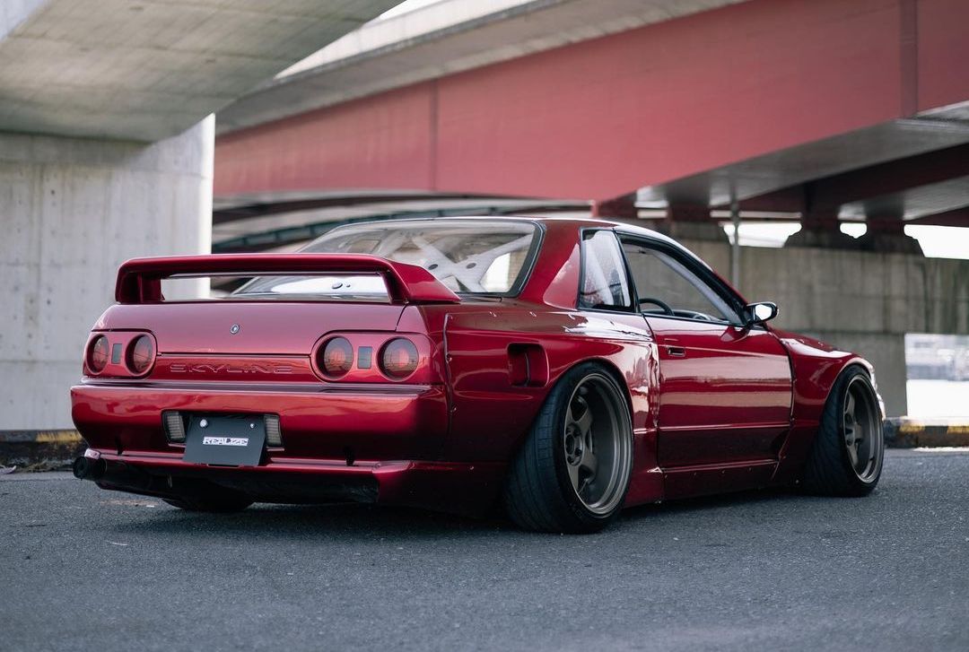 Custom Nissan Skyline R32