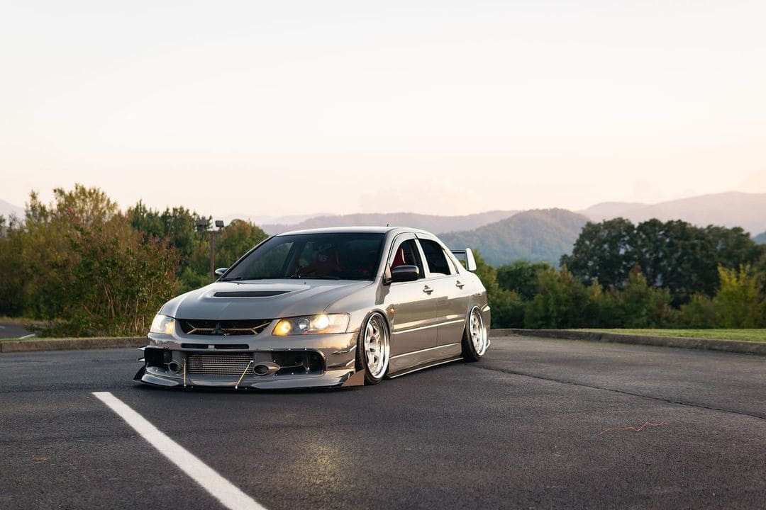 Mitsubishi Lancer Evolution On Air Suspension 