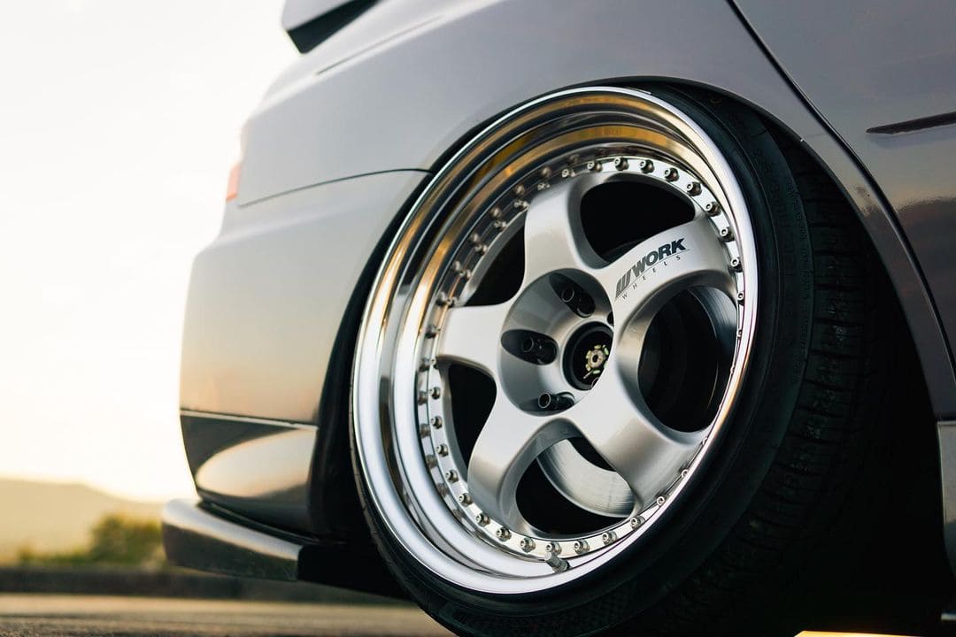 Mitsubishi Lancer Evolution With Rims