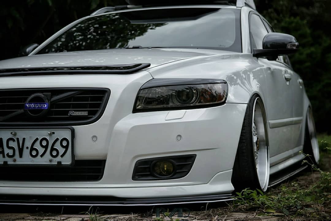 Volvo V50 R-design Front End 