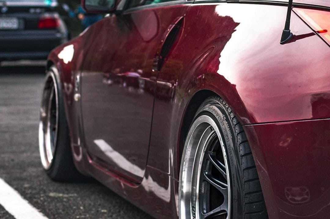 Lowered Nissan Fairlady 350z