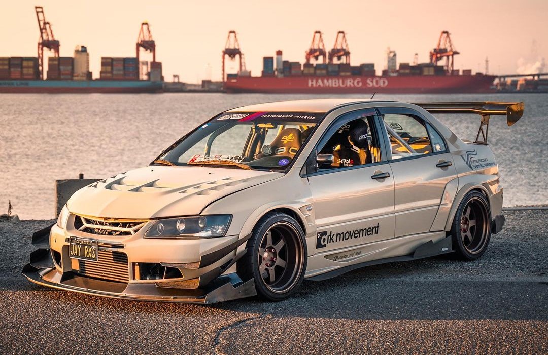 Modified 2006 Mitsubishi Lancer Evolution IX SE