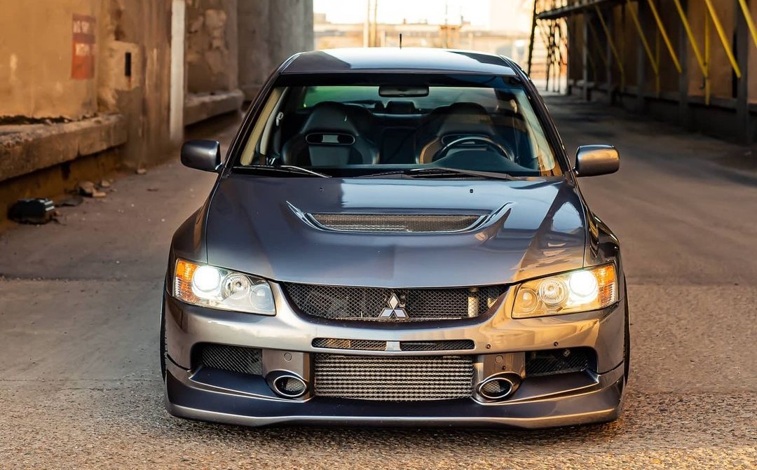 2006 Mitsubishi Lancer Evolution IX Front End 