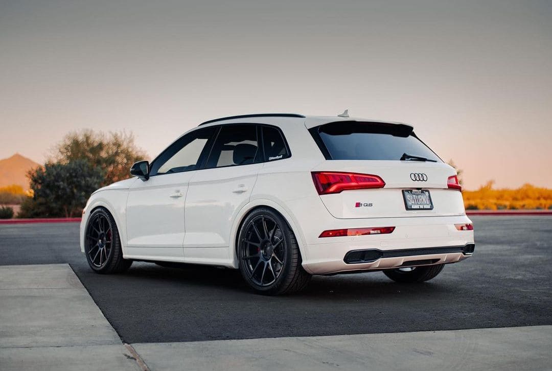 White 2019 Audi SQ5